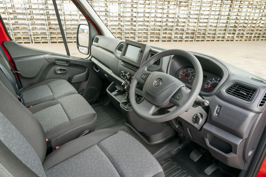 Интерьер Vauxhall Movano Van 2019 года  (фото 24 из 38)